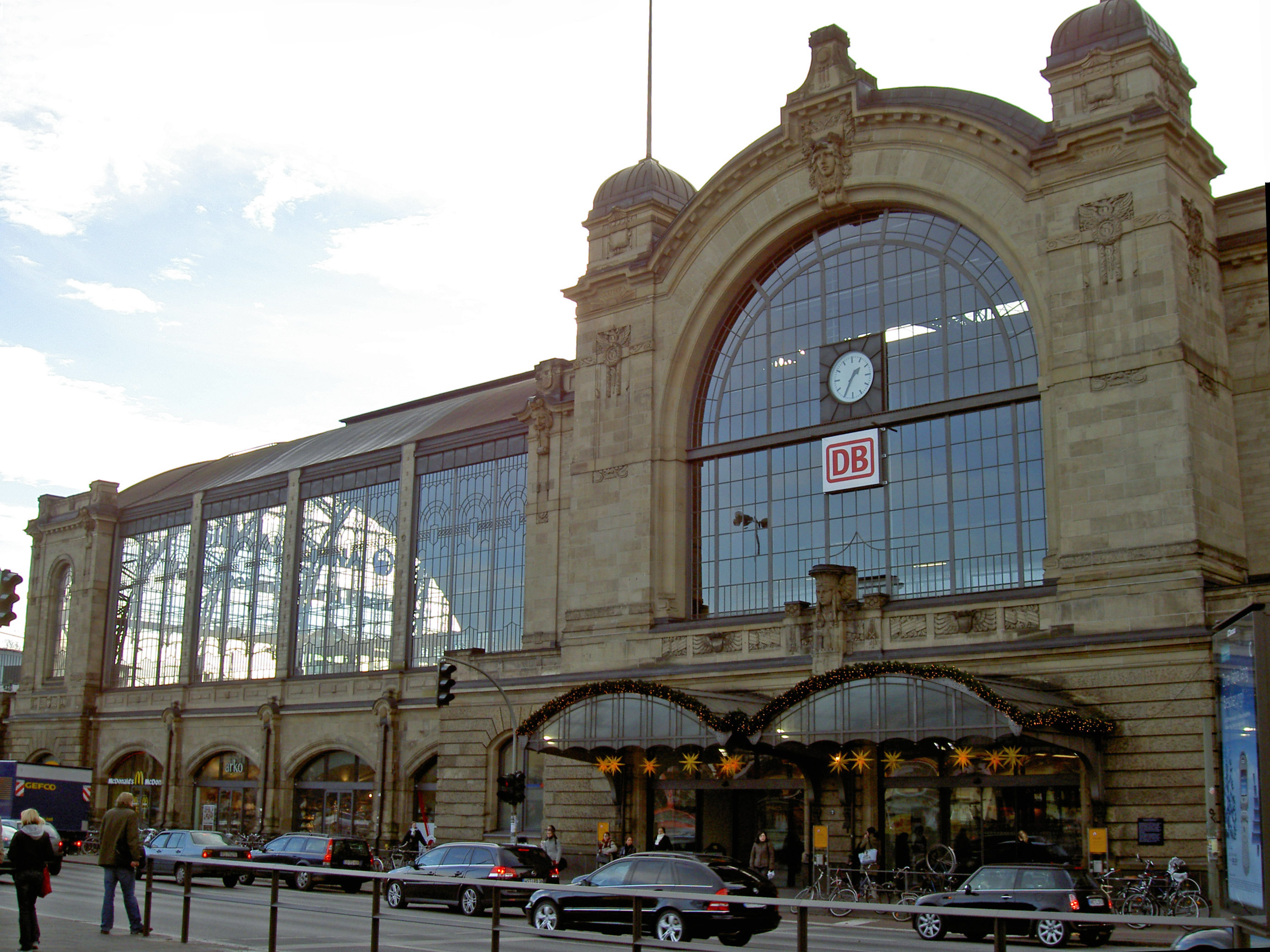 Hamburg-Bahnhof_Dammtor.jpg