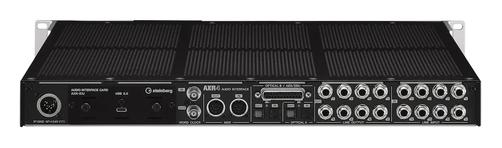 AXR4_rear_02_4U.webp