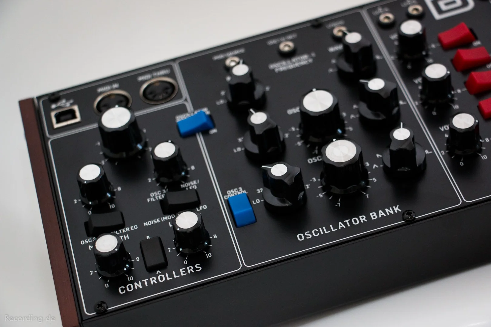 Behringer-Modell_D-002.webp