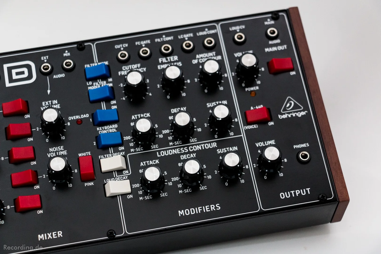 Behringer-Modell_D-005.webp
