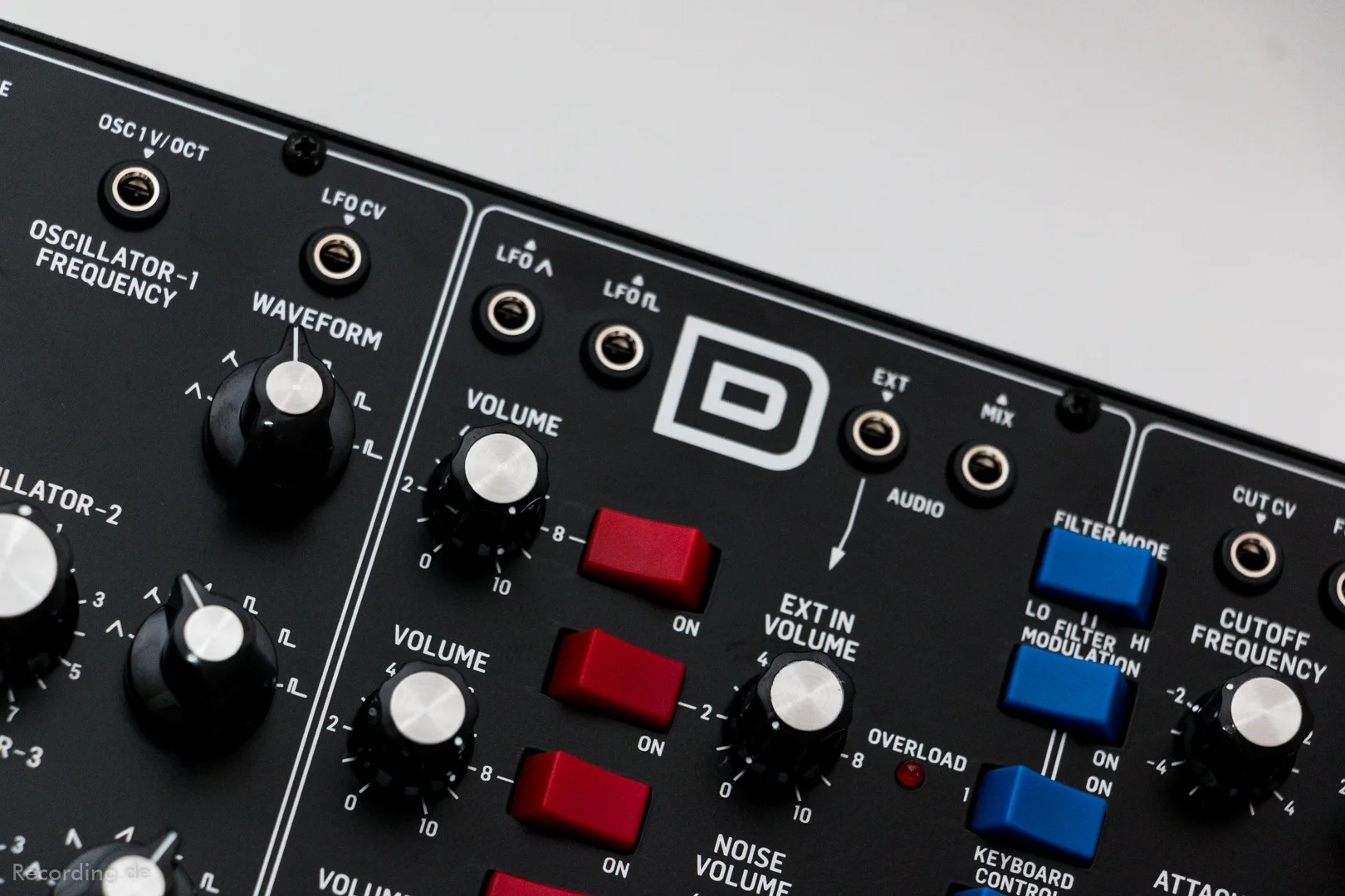 Behringer-Modell_D-006.webp