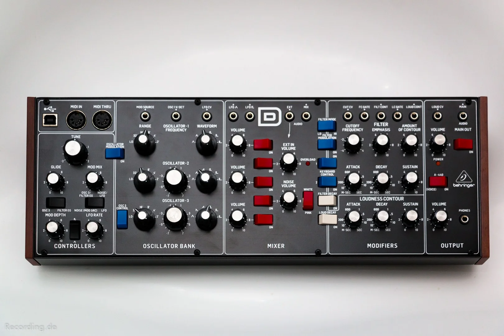 Behringer-Modell_D-012.webp