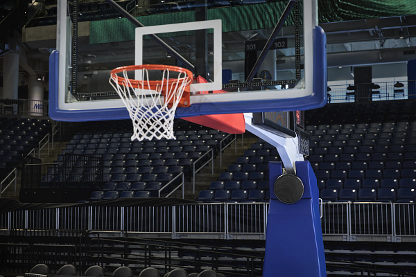 DCA901_arena-stanchion-wide.png