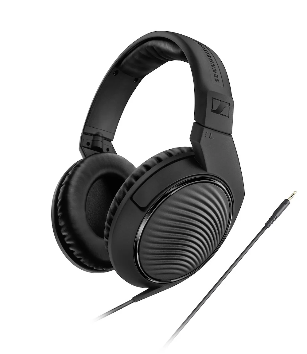 HD_200_PRO_Product_shot_cutout_Isofront_view_cable.webp