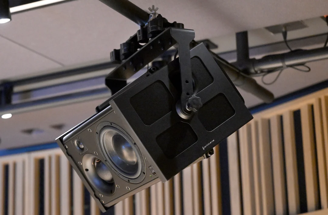 IsoAcoustics_V120_MasseyHall_2.webp