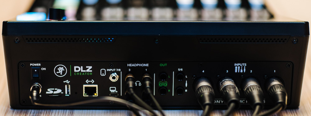 Mackie DLZ-Creator-rear.jpeg Mackie DLZ-Creator-rear.jpeg