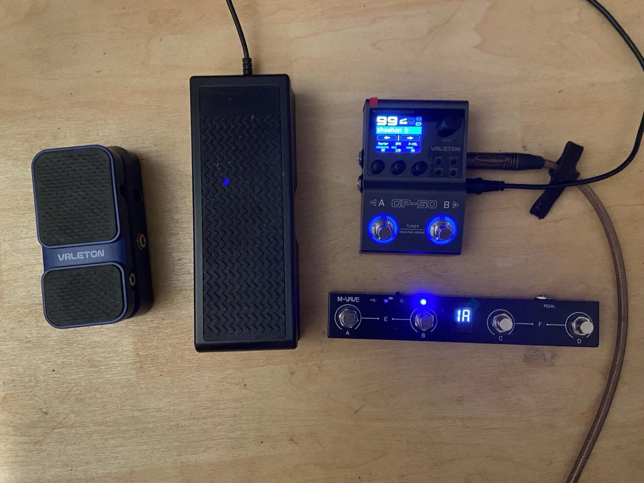 pedalboard1.jpg