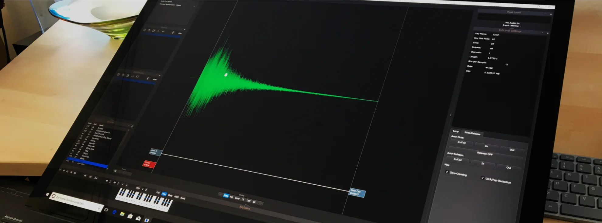 SampleRobot_On_Surface_Studio_Panorama_Sharp.webp