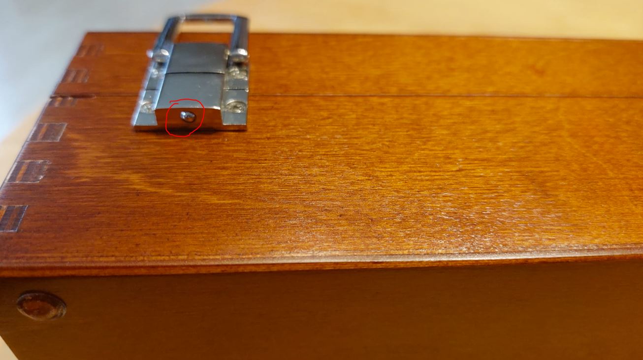 Schließmechanismus Wooden Box U67_2.jpg