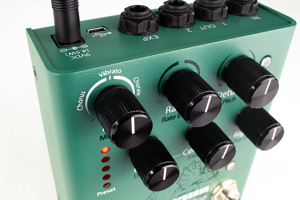 Tricera-Knob-closeup_press.jpg Tricera-Knob-closeup_press.jpg