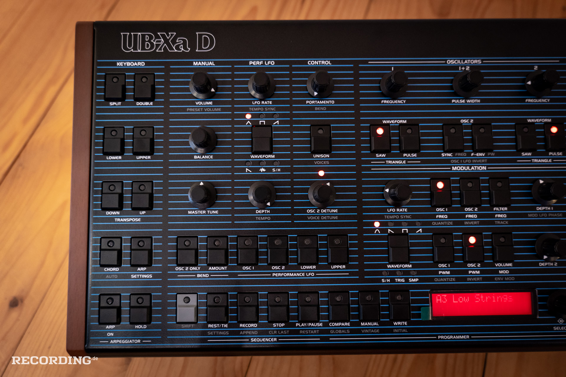 UB-XA-D-02.jpg