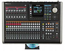 Homerecording-Konsole Tascam DP-24.jpg