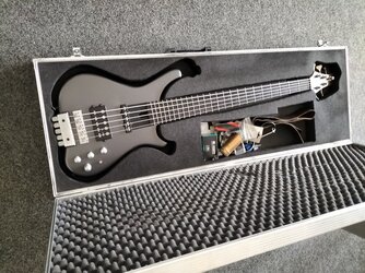 5-Saiter Custom-Bass "Warleaux"