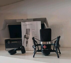 neumann 2.jpg