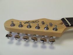 stagg-kinder-e-gitarre-schwarz-bild2-gross.jpg