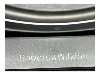 Bowers-Wilkins_800_Diamond-Piano-Black_13.jpg