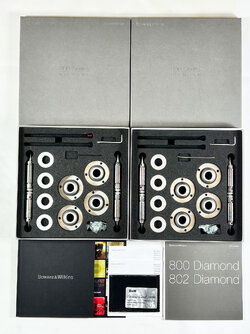 Bowers-Wilkins_800_Diamond-Piano-Black_14.jpg