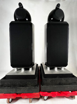 Bowers-Wilkins_800_Diamond-Piano-Black_19.jpg