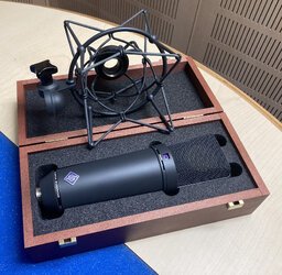 Neumann U 87ai mit EA 87