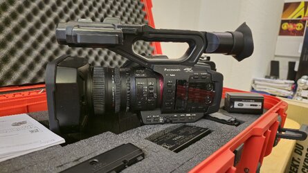 Panasonic Camcorder HC-X2E