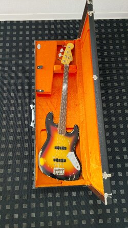 Fender Pistorius Tribute Relic Jazz Bass