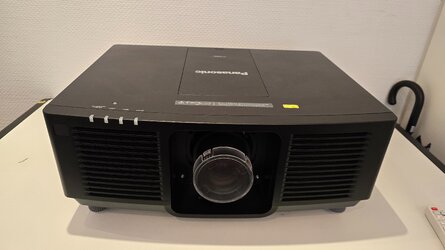 Panasonic PT-MZ880 Laer Projektor