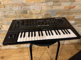 Roland Jupiter Xm