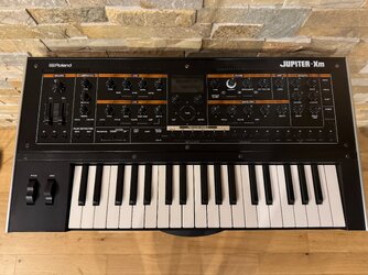 Roland Jupiter Xm 2.JPG