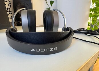 Audeze-MM-100-2.jpg
