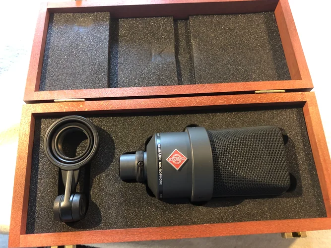 Neumann TLM 103 mt mit Spinne EA 4 bk