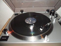 Vinyl 800 x 600.jpg