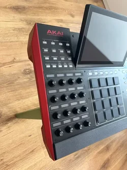 Akai MPC X Sampler