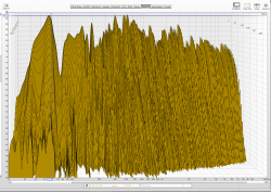 Waterfall_L_R_Mackie_MR8mk2.png