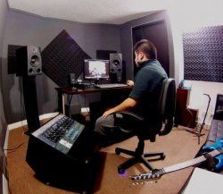 Studio Tisch 2.jpg