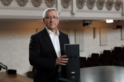 05_RØDE TF-5 Tony Falkner Box.jpg
