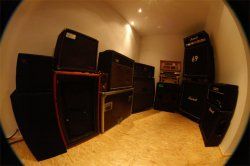studio_amps.jpg