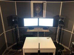 Tisch, Fenster und Monitorablage frei1.JPG