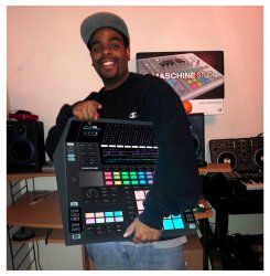 Maschine Studio Mk2 Fake - Afro.jpg