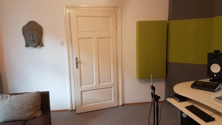 Studio_SideA.webp