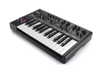 Novation-AFX-Station_3quart-right_HR.webp