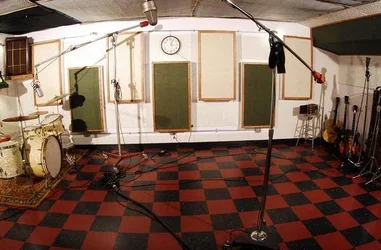DanAuerbach_Studio.webp