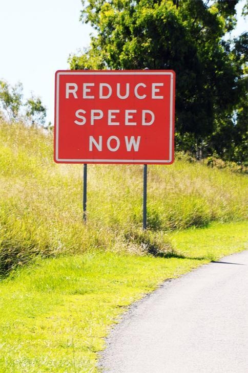 reduce-speed-now-Grau-Junge-Fotografie-510x510.jpg