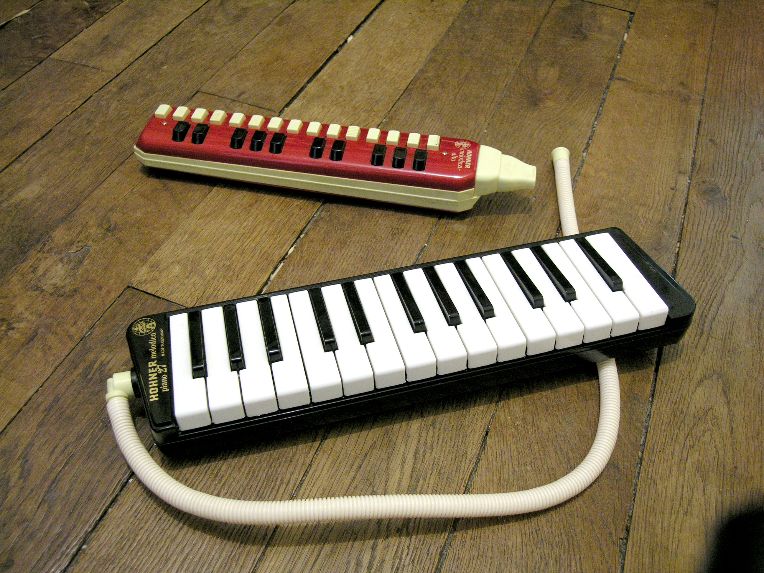 Melodicas.jpg