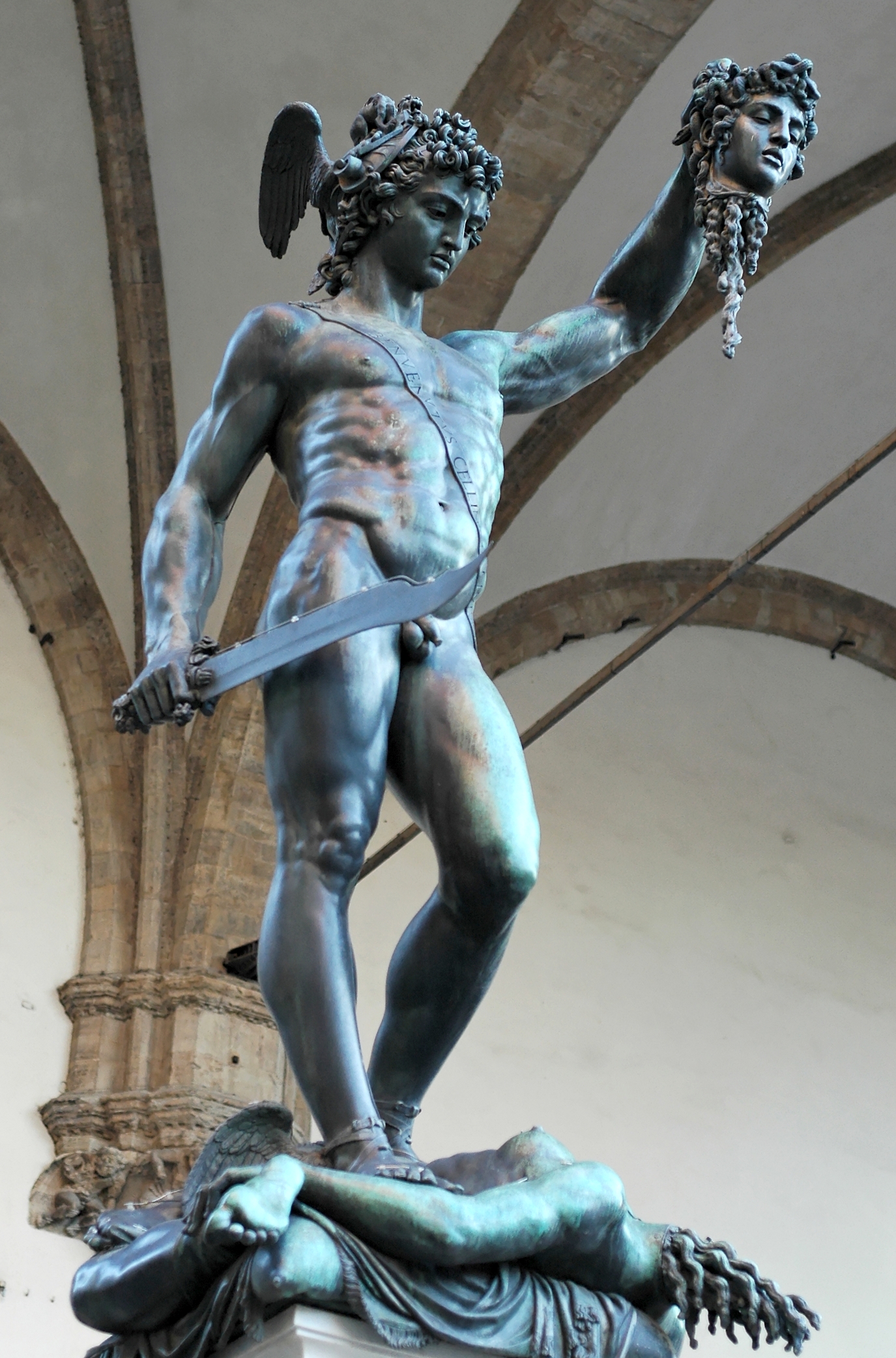 Perseus_Cellini_Loggia_dei_Lanzi_2005_09_13.jpg