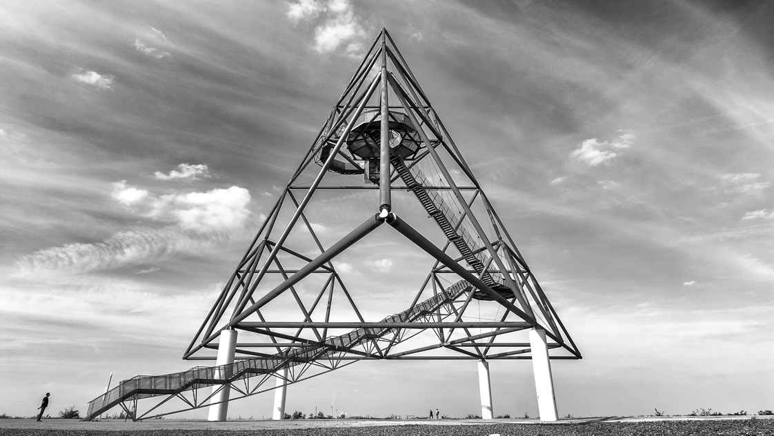 Bottrop%20-%20Tetraeder%20-%2000.jpg