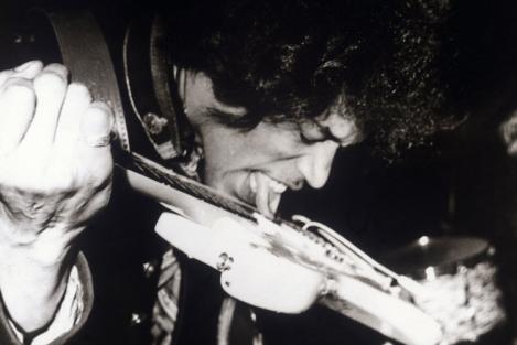 jimi_hendrix14_bm_k_420948g.jpg