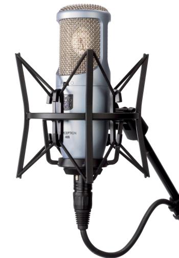 10716akg.jpg