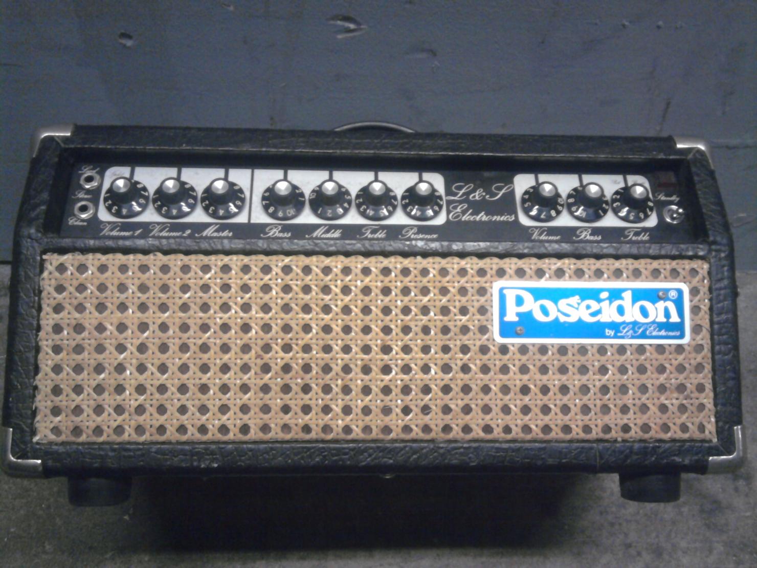 183110d1279312641-anybody-know-my-poseidon-amplifier-photo0303.jpg